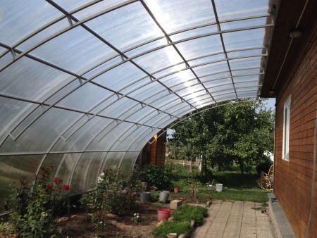 Поликарбонат сотовый 10 мм (Прозрачный) (1,0) 2100*6000  Поликарбонат сотовый 10 мм (Прозрачный) (1,0) 2100*6000