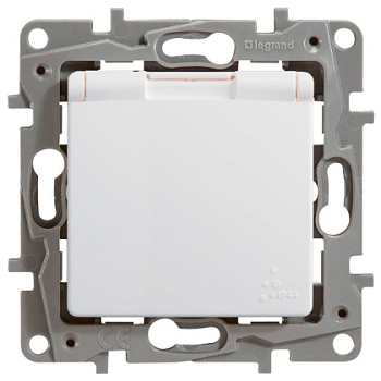 Розетка 2Р+Е нем.стд. с крышкой, со шторками IP44 (белая)  Etika в Минске - картинка Картинка: розетка 2р+е нем.стд. с крышкой, со шторками ip44 (белая)  etika в Минске